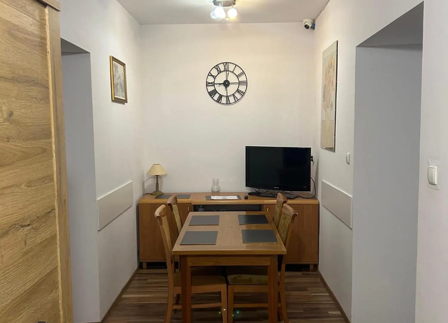 Babel Hostel, Dworzec Pkp, Rynek Vratislav
