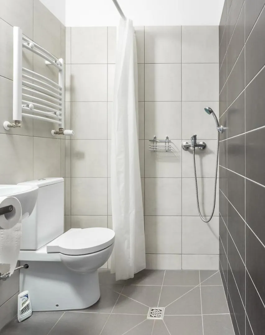 Babel Hostel, Dworzec Pkp, Rynek Breslavia 0*,  Polonia