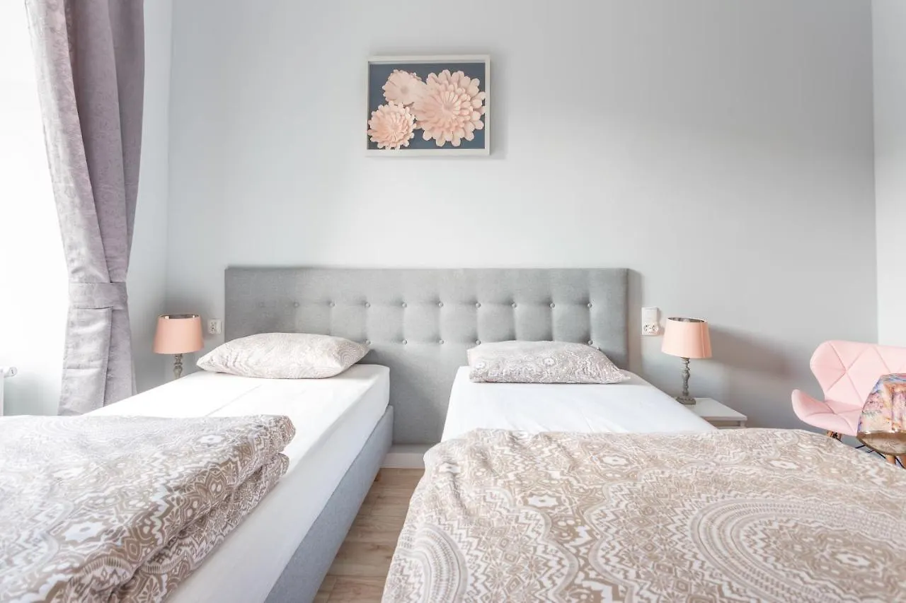 Babel Hostel, Dworzec Pkp, Rynek Wroclaw 0*,